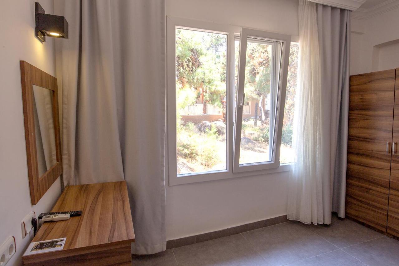 Camlik 87 Hotel Ayvalik Exterior photo