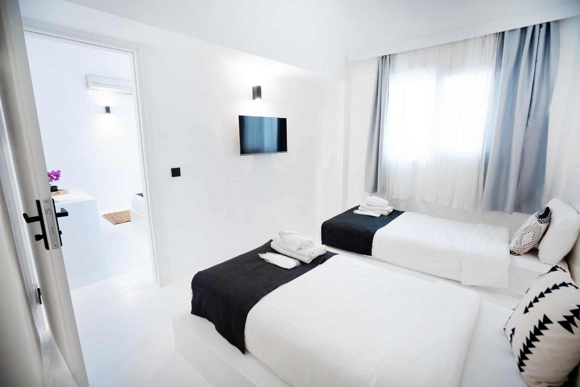 Camlik 87 Hotel Ayvalik Exterior photo