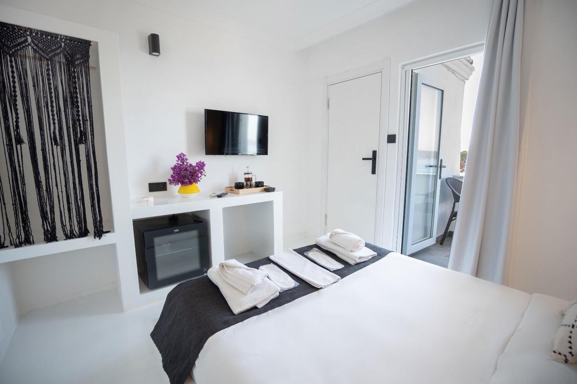 Camlik 87 Hotel Ayvalik Exterior photo
