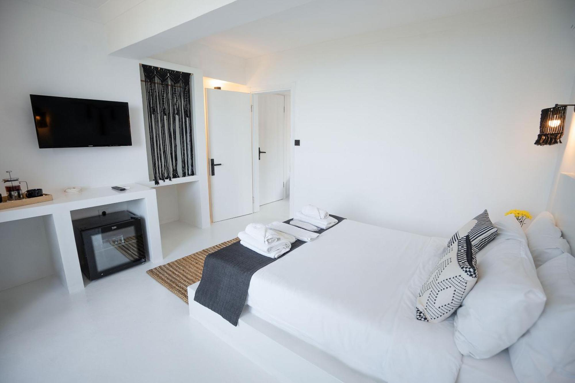Camlik 87 Hotel Ayvalik Exterior photo