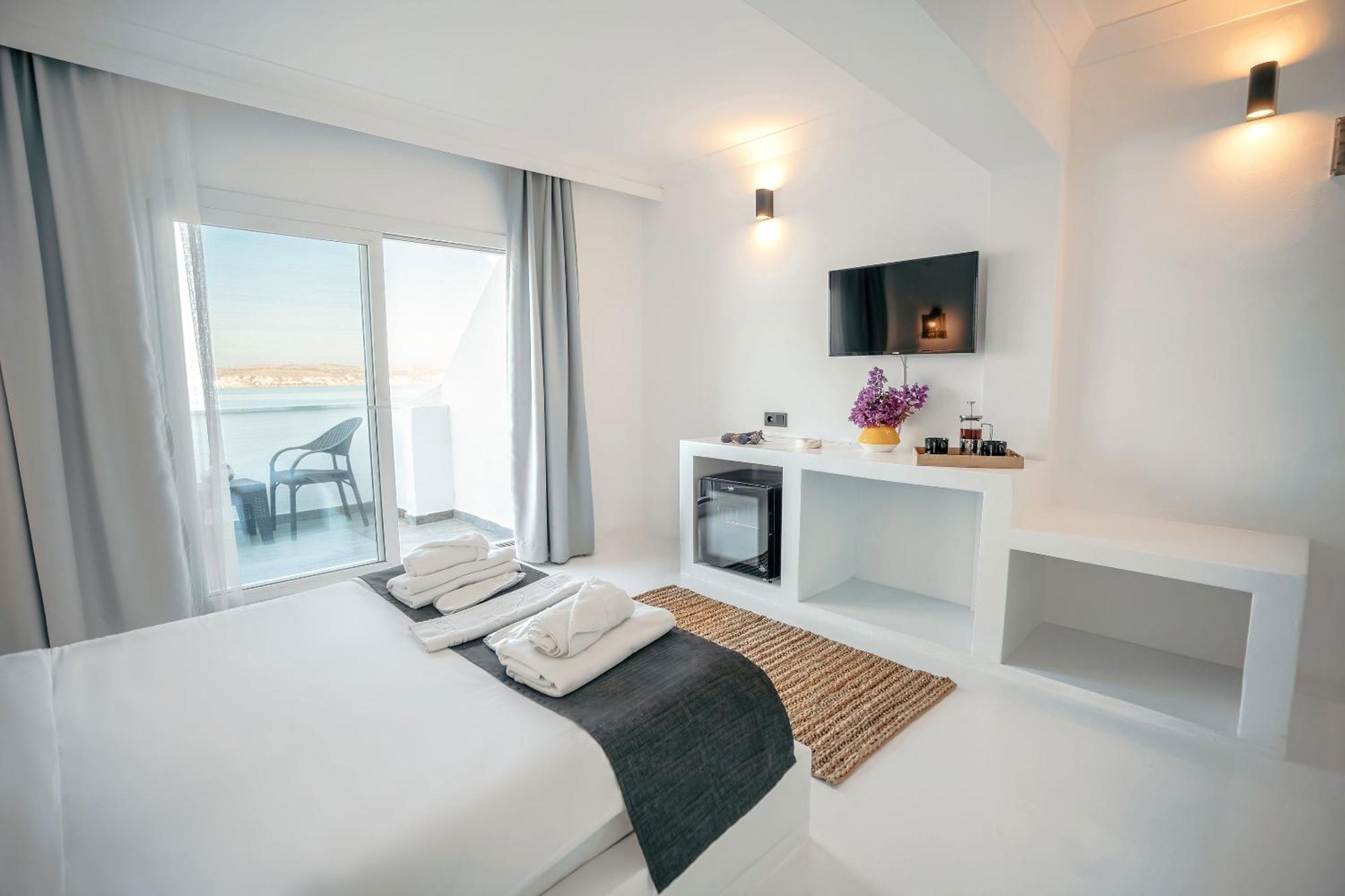 Camlik 87 Hotel Ayvalik Exterior photo