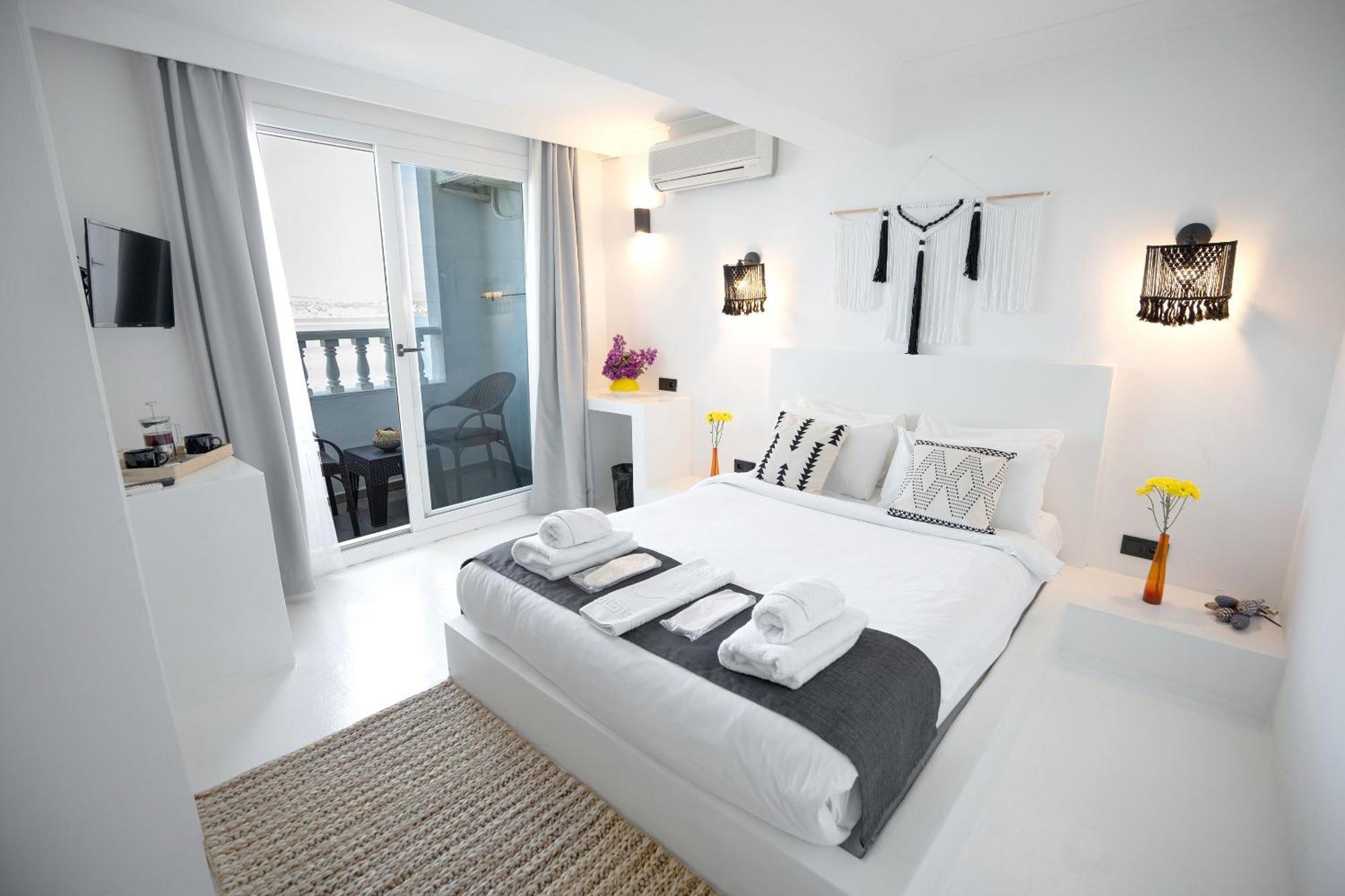 Camlik 87 Hotel Ayvalik Exterior photo