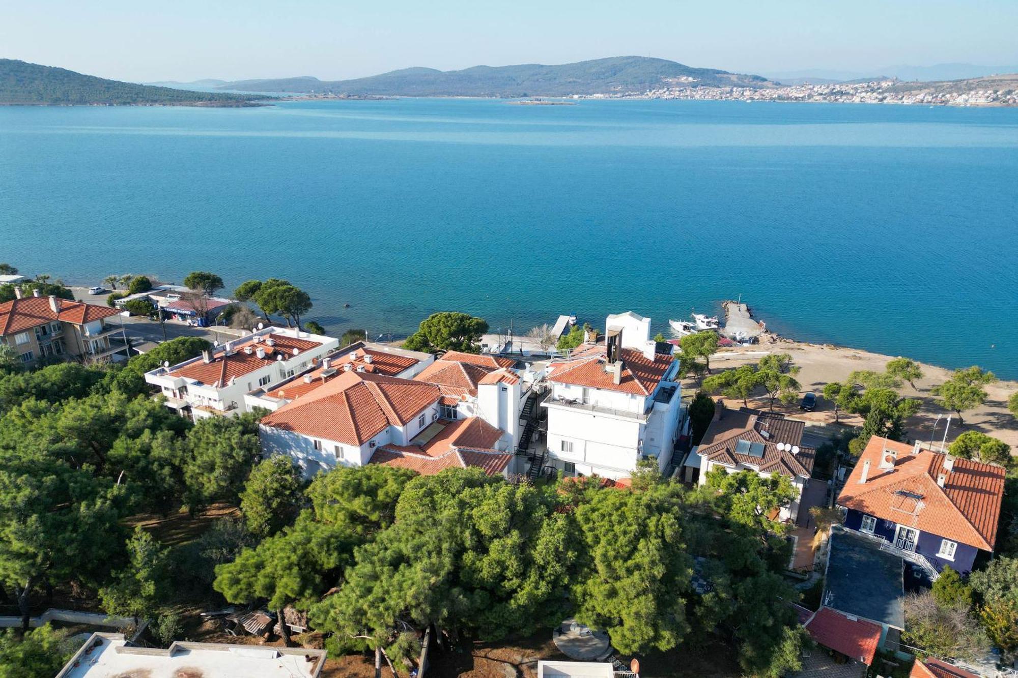 Camlik 87 Hotel Ayvalik Exterior photo